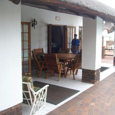 Oaktree Lodge Guest House Kyalami Eksteriør billede